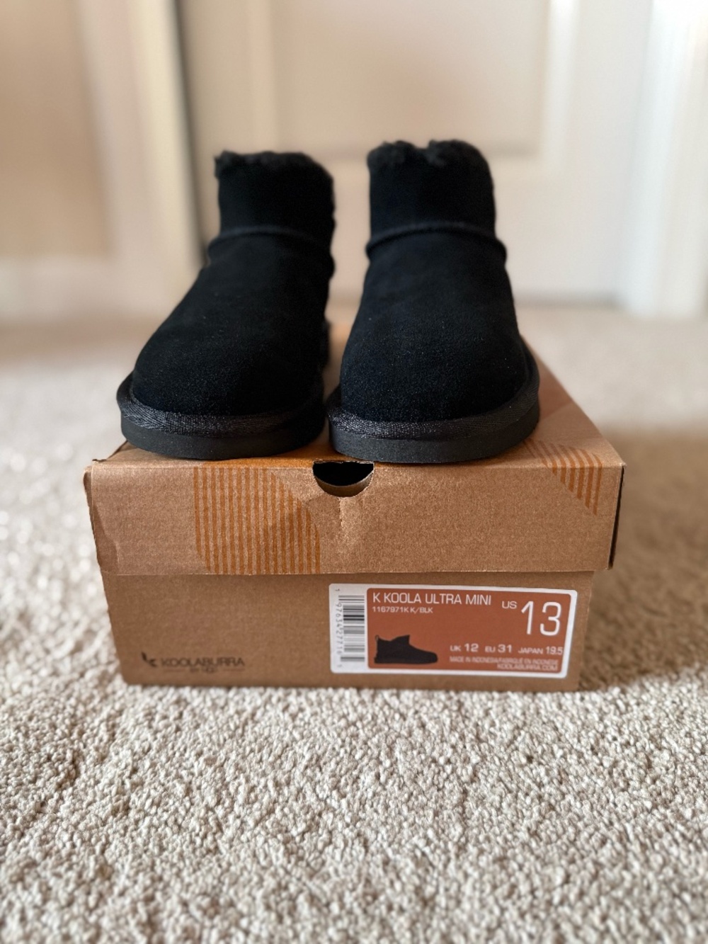 Mini Kookaburra by UGG Ultra mini black suede boot, size 13. Never worn